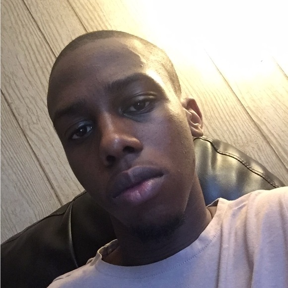 Meet your Posher, Babacar - Picture 1 of 1